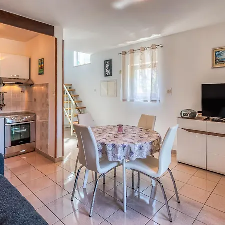 House Ingrid Tatil Evi *