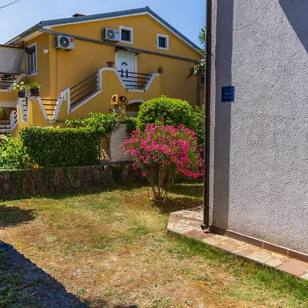 Nyaraló House Ingrid *