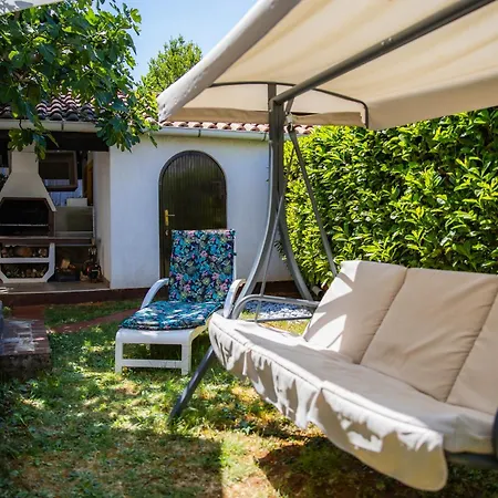 House Ingrid Nyaraló *