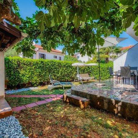 House Ingrid Nyaraló